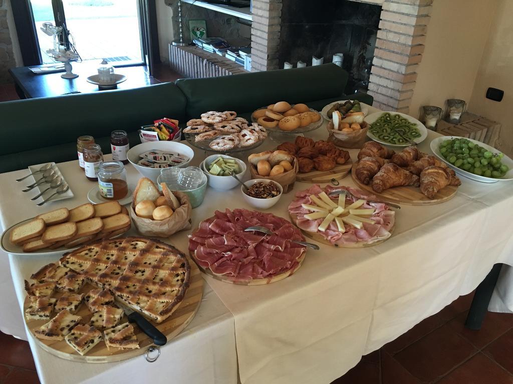 Il Casale Degli Ulivi - Agriturismo - Tenimenti Leone Lanuvio Zewnętrze zdjęcie
